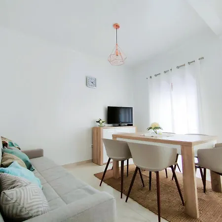 Casa Ondas * Nazare